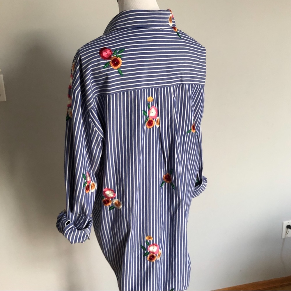 Women’s Collar Button Down - image 4
